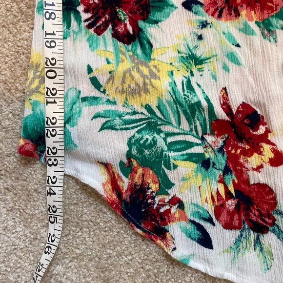 Beautiful matching set. Top and skirt Cool comfy rayon, crinkled material. Sz PM - Picture 10 of 16